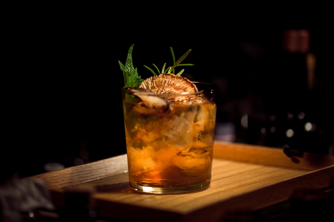 Dois cocktails em brinde